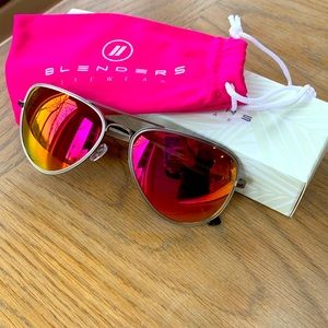 Blenders aviator sun glasses. New. Never worn.
